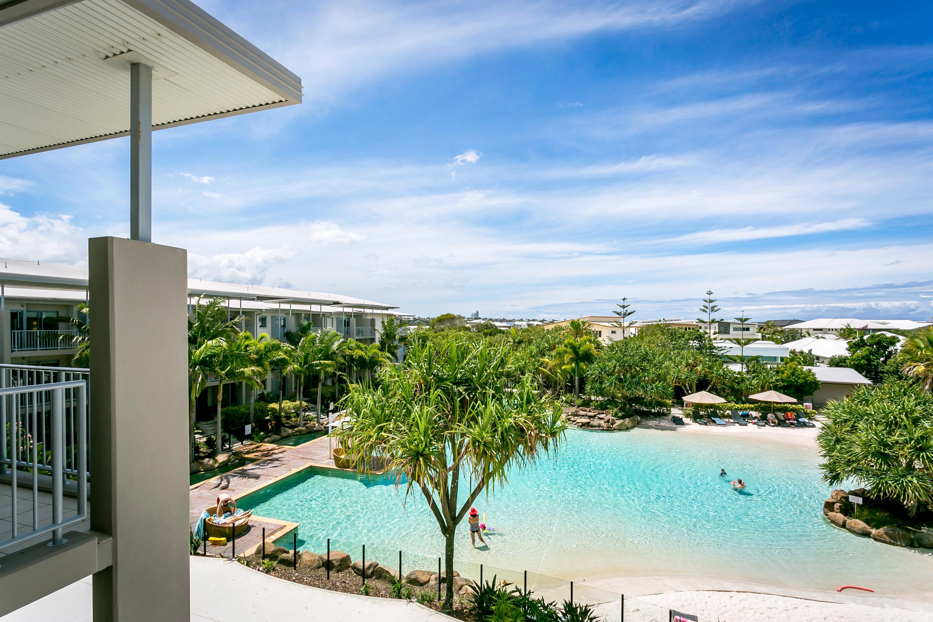 Peppers Salt Resort & Spa Kingscliff Exterior foto The pool at the Sanctuary Cove International Boat Show